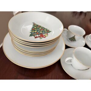 Jamestown China Christmas Treasure 20 Piece Porcelain‎ Dinnerware Service for 4